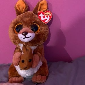 Kangaroo beanie boo.